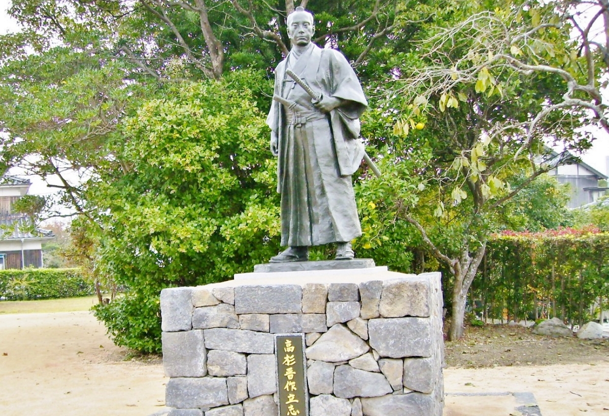画像:高杉晋作立志像