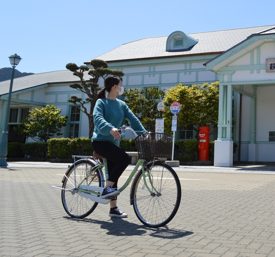 画像：自転車で萩のまちをめぐる