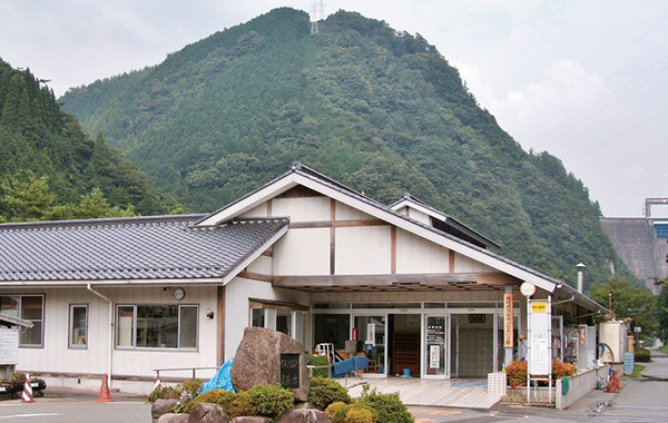 画像：萩阿武川温泉　 ふれあい会館